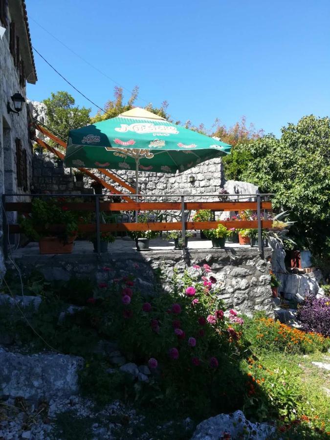 Holiday Home Radus ヴィルパザル エクステリア 写真